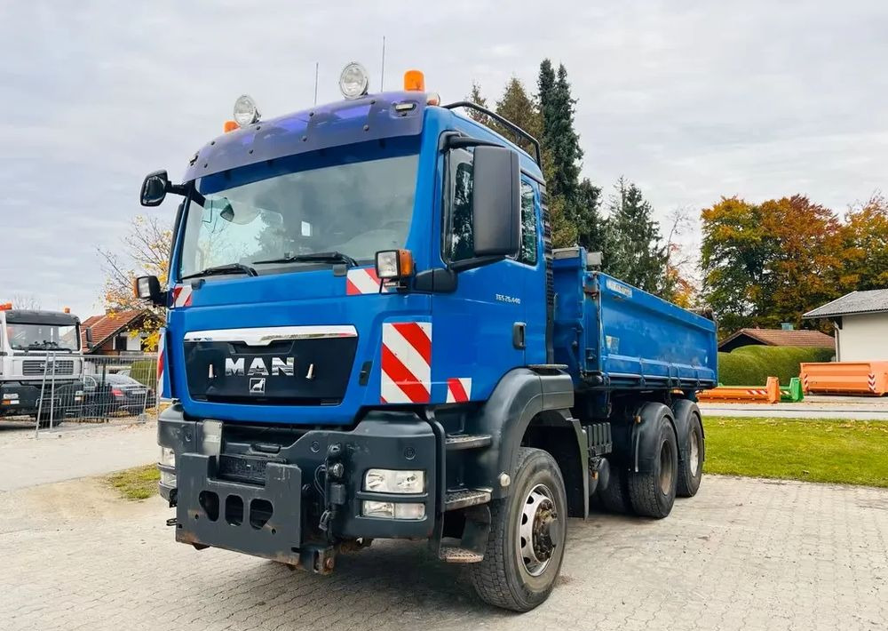 MAN TGS 26.440 6x6 Hydrodrive – Meiller 3-stronny wywrotka / Manual / Retarder / Tempomat / Euro 5 - Самосвал: фото 3 MAN TGS 26.440 6x6 Hydrodrive – Meiller 3-stronny wywrotka / Manual / Retarder / Tempomat / Euro 5 - Самосвал: фото 3