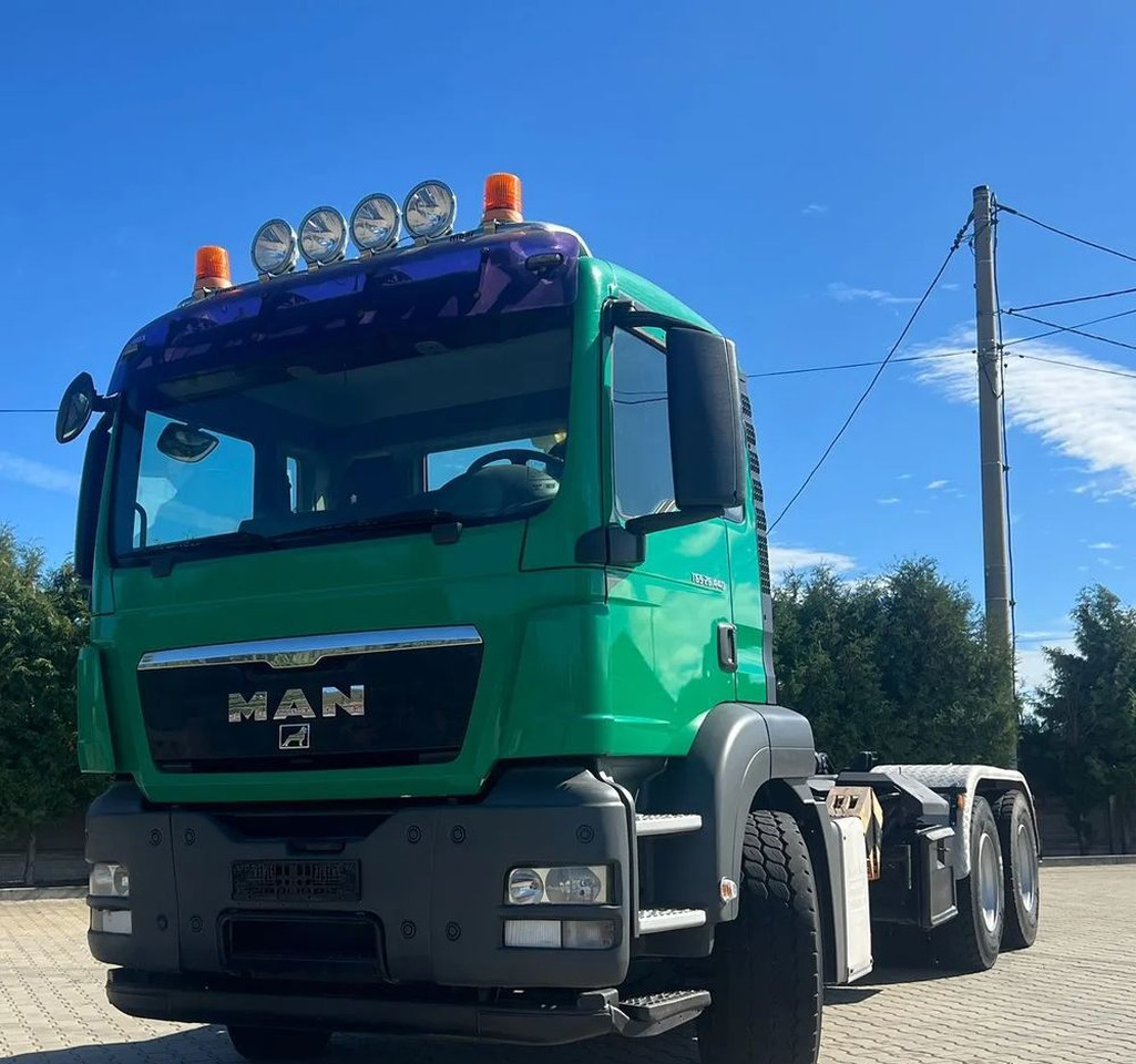 MAN TGS 26.440 | Hakowiec Meiller-Kipper | 6x4 - dwie osie napędowe | 440 KM | przód resor, tył pneumatyczne |Belka ostrzegawcza (koguty) - Крюковой мультилифт: фото 1 MAN TGS 26.440 | Hakowiec Meiller-Kipper | 6x4 - dwie osie napędowe | 440 KM | przód resor, tył pneumatyczne |Belka ostrzegawcza (koguty) - Крюковой мультилифт: фото 1