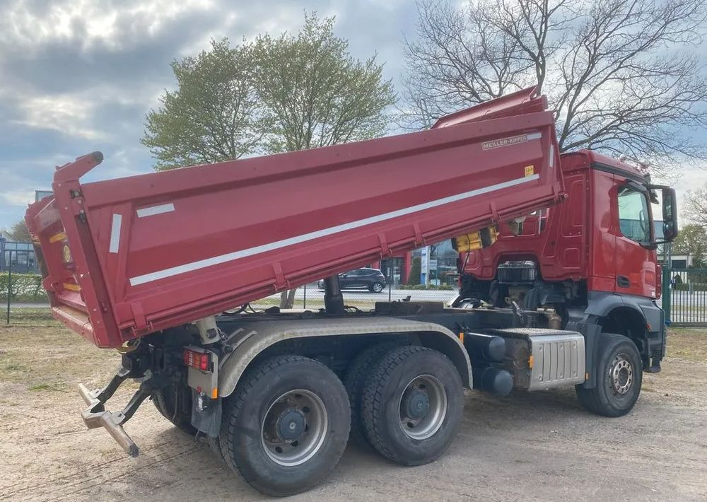 Mercedes-Benz Arocs 2645 K 6x4 | Meiller Bordmatik | Wywrotka trójstronna|449 KM | Euro 6 | - Самосвал: фото 4 Mercedes-Benz Arocs 2645 K 6x4 | Meiller Bordmatik | Wywrotka trójstronna|449 KM | Euro 6 | - Самосвал: фото 4