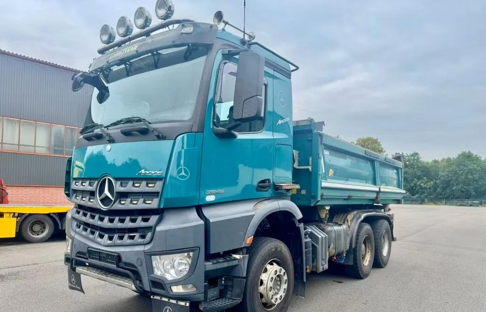 Mercedes-Benz Arocs 2646 6x4 – Wywrotka trójstronna Meiller / Bordmatik / Euro6 - Самосвал: фото 1 Mercedes-Benz Arocs 2646 6x4 – Wywrotka trójstronna Meiller / Bordmatik / Euro6 - Самосвал: фото 1