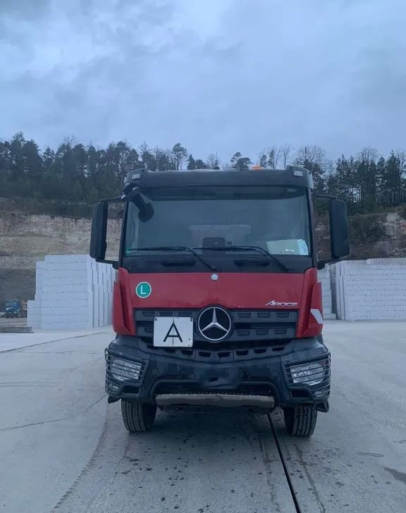 Mercedes-Benz Arocs 4146 8x4 | Wywrotka Trójstronna | 460 KM | Euro 6 | Retarder | - Самосвал: фото 3 Mercedes-Benz Arocs 4146 8x4 | Wywrotka Trójstronna | 460 KM | Euro 6 | Retarder | - Самосвал: фото 3