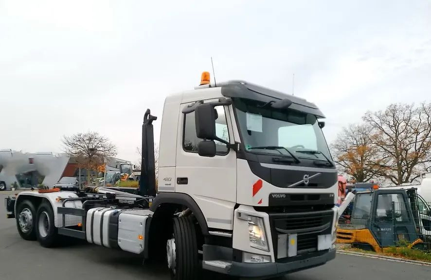 Volvo FM 410 • 6x2 • Meiller z systemem HDS (roll-off) • Euro 6 • Przebieg 251235 km • - Крюковой мультилифт: фото 4 Volvo FM 410 • 6x2 • Meiller z systemem HDS (roll-off) • Euro 6 • Przebieg 251235 km • - Крюковой мультилифт: фото 4