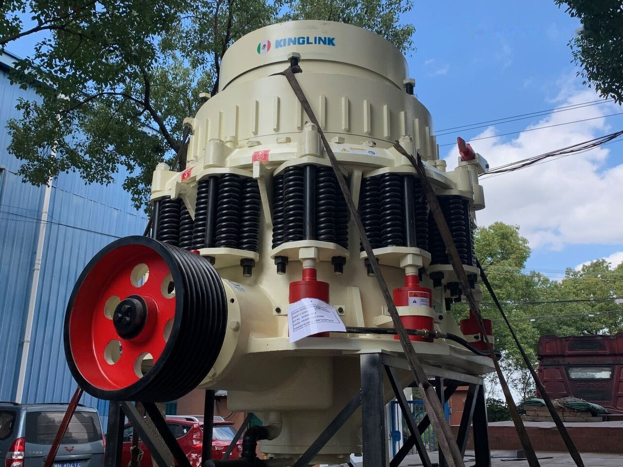 Kinglink NEW 4.25 Feet KLM1300 300TPH Iron Stone Cone Crusher - Конусная дробилка: фото 1 Kinglink NEW 4.25 Feet KLM1300 300TPH Iron Stone Cone Crusher - Конусная дробилка: фото 1