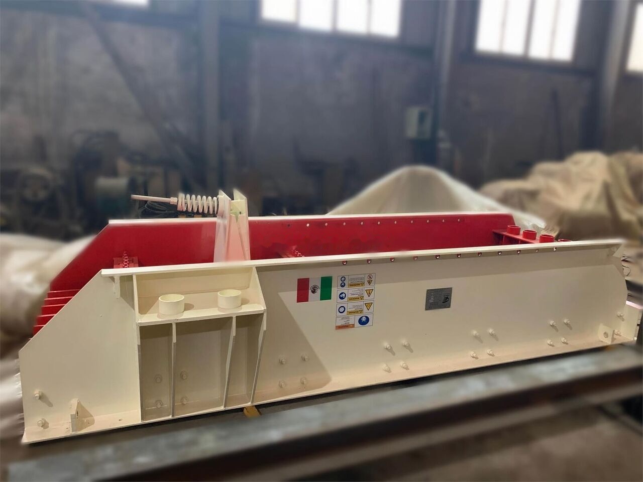 Kinglink ZSW380X96 Grizzly Vibrating Feeder - Горнодобывающая техника: фото 4 Kinglink ZSW380X96 Grizzly Vibrating Feeder - Горнодобывающая техника: фото 4