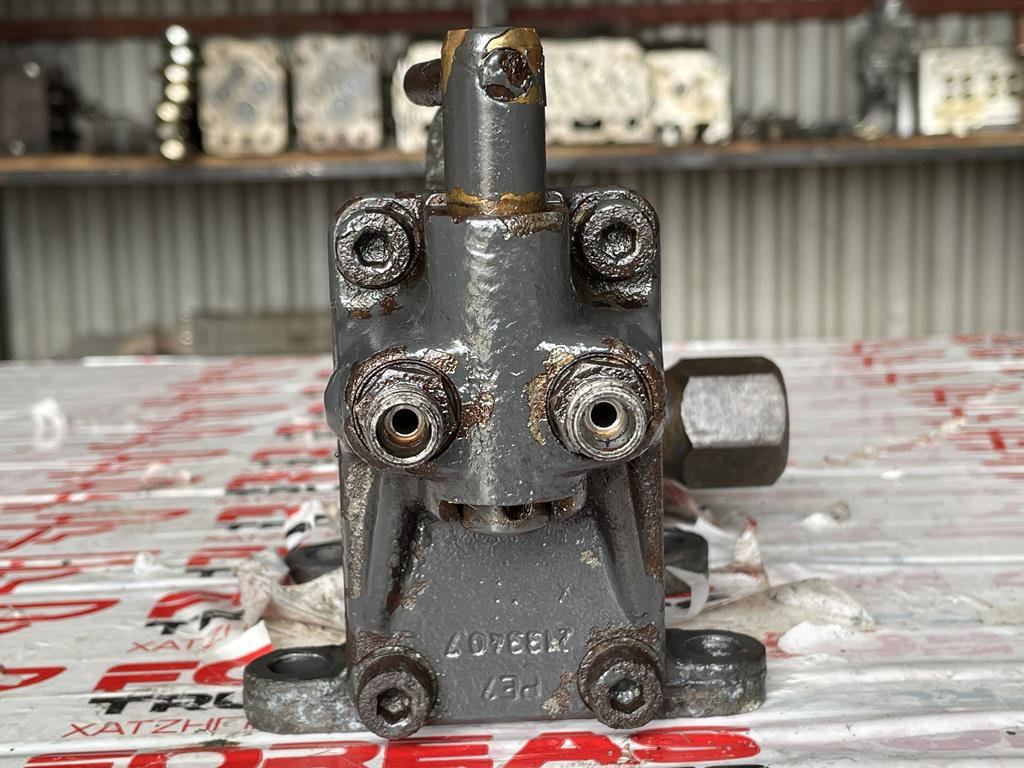 MERCEDES-BENZ ACTROS CABIN PUMP - 001 553 5901 - Гидравлический насос для Грузовиков: фото 2 MERCEDES-BENZ ACTROS CABIN PUMP - 001 553 5901 - Гидравлический насос для Грузовиков: фото 2