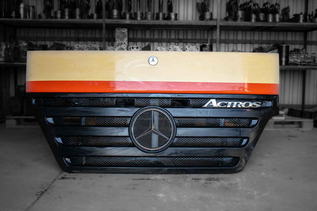 MERCEDES-BENZ ACTROS MEGA SPACE MP II - Капот для Грузовиков: фото 1 MERCEDES-BENZ ACTROS MEGA SPACE MP II - Капот для Грузовиков: фото 1