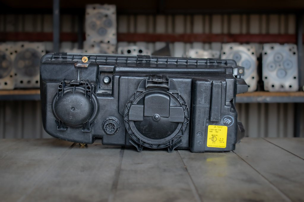 MERCEDES-BENZ ACTROS MP I HEADLIGHT - DRIVER - Передняя фара для Грузовиков: фото 2 MERCEDES-BENZ ACTROS MP I HEADLIGHT - DRIVER - Передняя фара для Грузовиков: фото 2