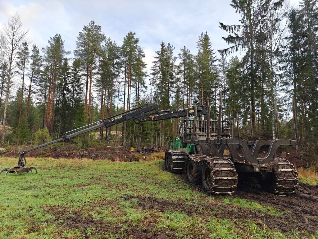 Форвардер John Deere 1210 G: фото 12