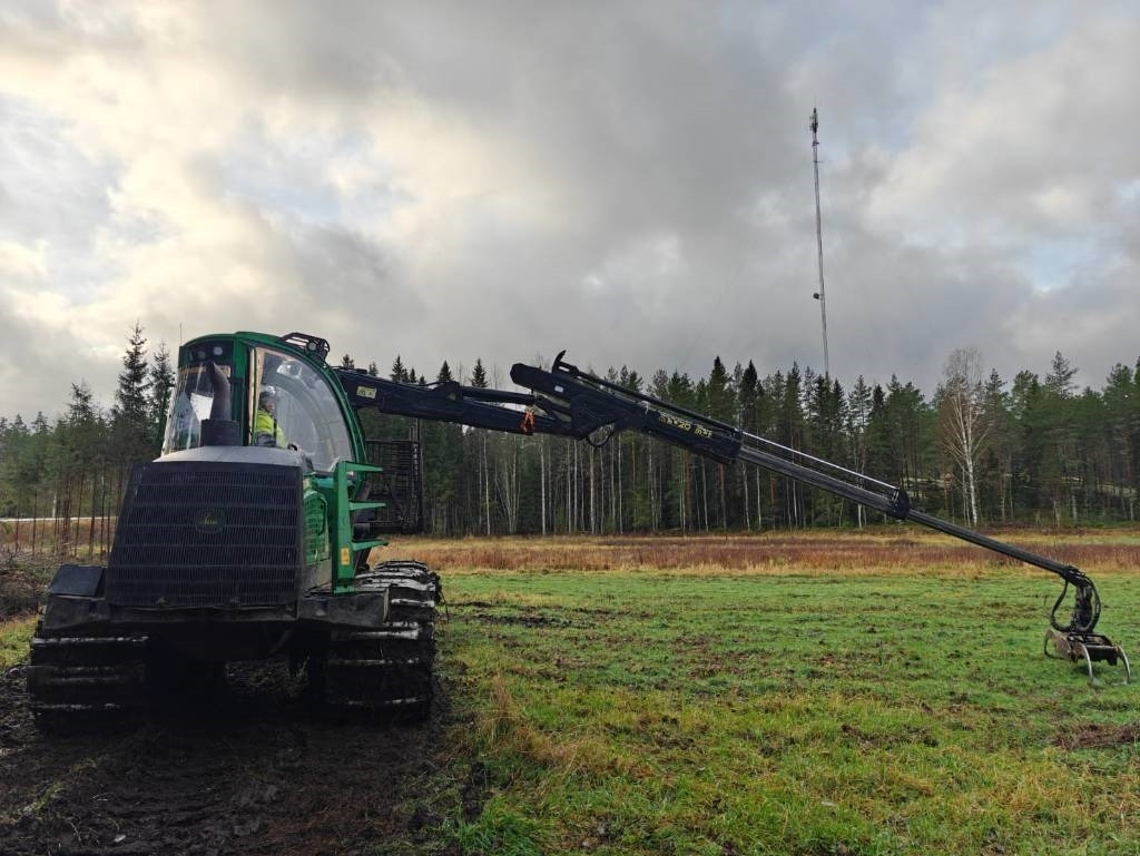 Форвардер John Deere 1210 G: фото 9