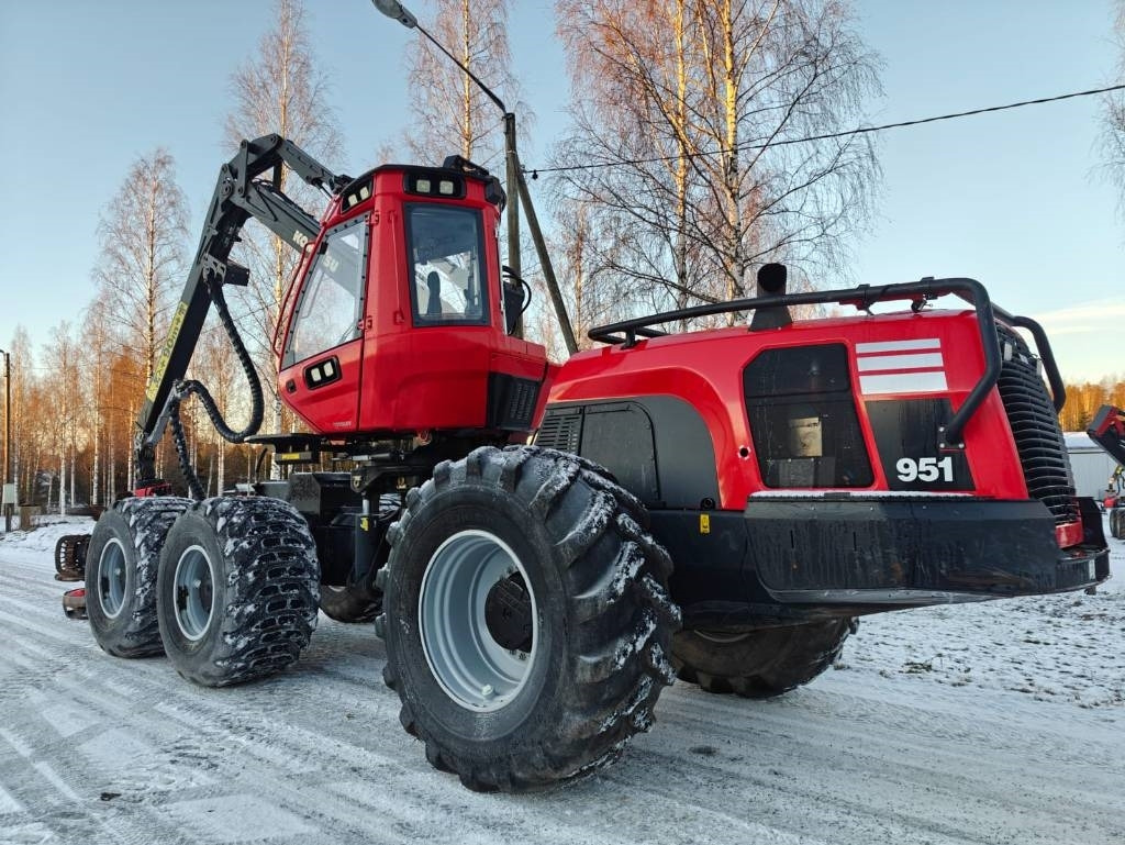 Komatsu 951 - Харвестер: фото 3 Komatsu 951 - Харвестер: фото 3