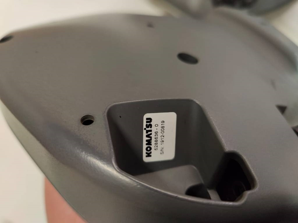 Komatsu Joysticks - Электрическая система для Лесозаготовительной техники: фото 4 Komatsu Joysticks - Электрическая система для Лесозаготовительной техники: фото 4
