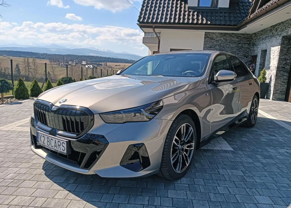 BMW Seria 5 - Седан: фото 1 BMW Seria 5 - Седан: фото 1