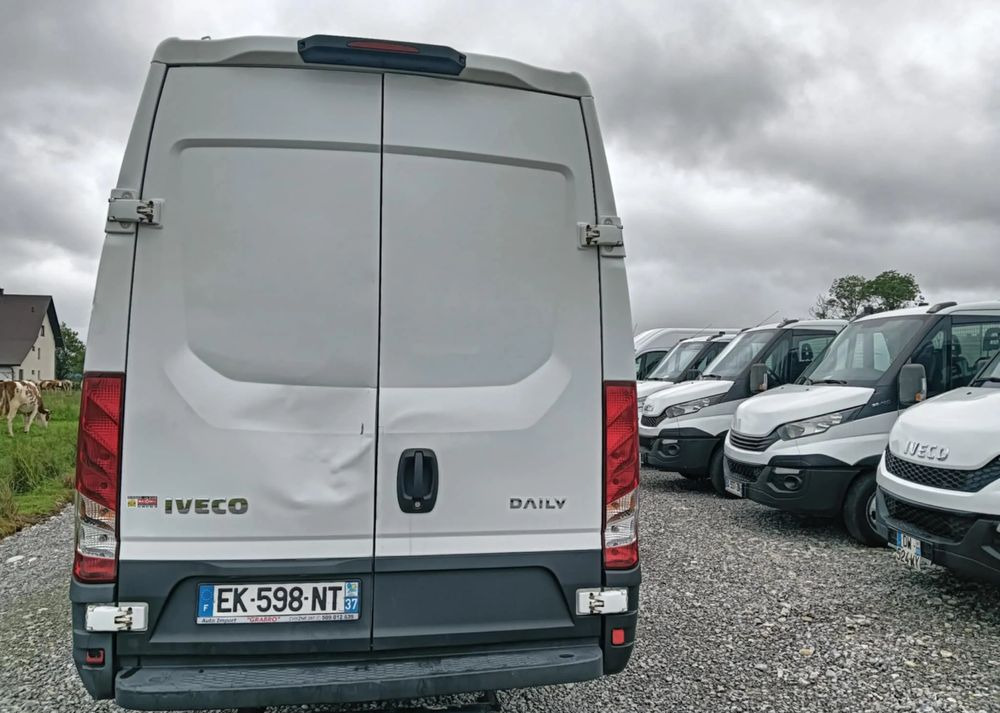 Цельнометаллический фургон Iveco 35S14,35S13,35C13,35C12,: фото 12 Цельнометаллический фургон Iveco 35S14,35S13,35C13,35C12,: фото 12