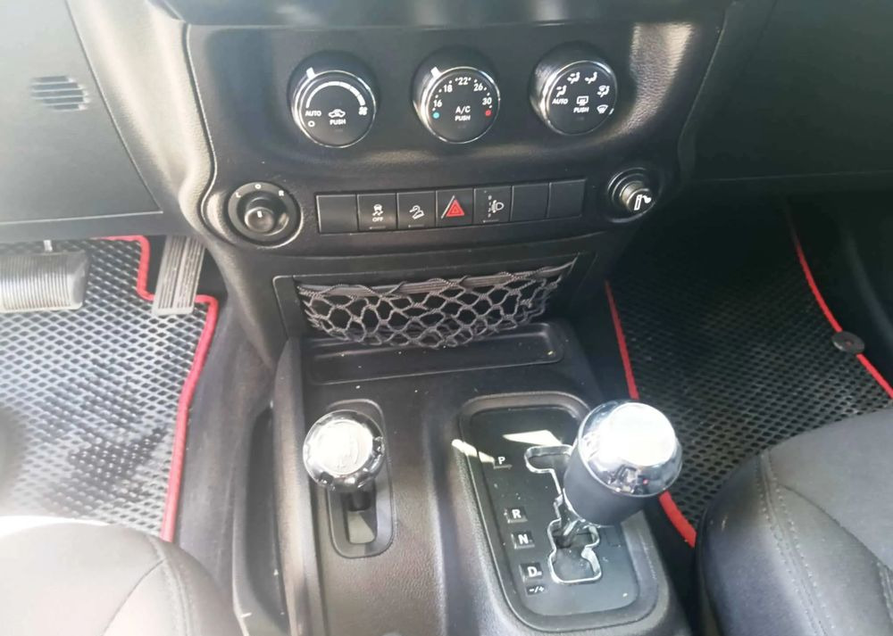 Внедорожник Jeep Wrangler 2.8 CRD Sport: фото 8