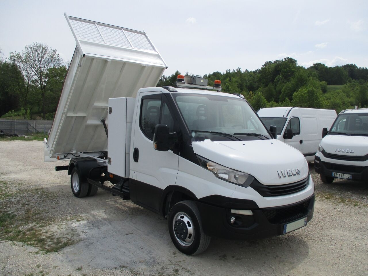 Малотоннажный самосвал IVECO Daily 35C15 Kiper wywrotka 3.0 -150KM Hak Bliźniak klimatyzacja: фото 1
