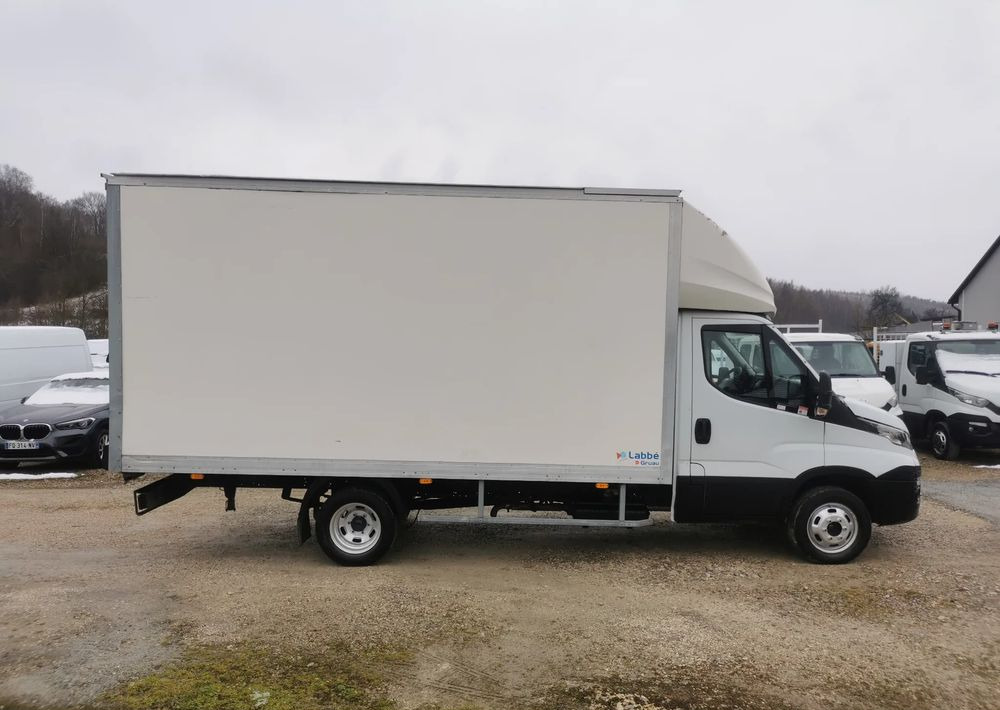 Iveco 3.0-150KM Daily 35C15 Kontener długi rama 35-150 kiper Klimatyzacja długi rozstaw - Малотоннажный фургон: фото 4 Iveco 3.0-150KM Daily 35C15 Kontener długi rama 35-150 kiper Klimatyzacja długi rozstaw - Малотоннажный фургон: фото 4