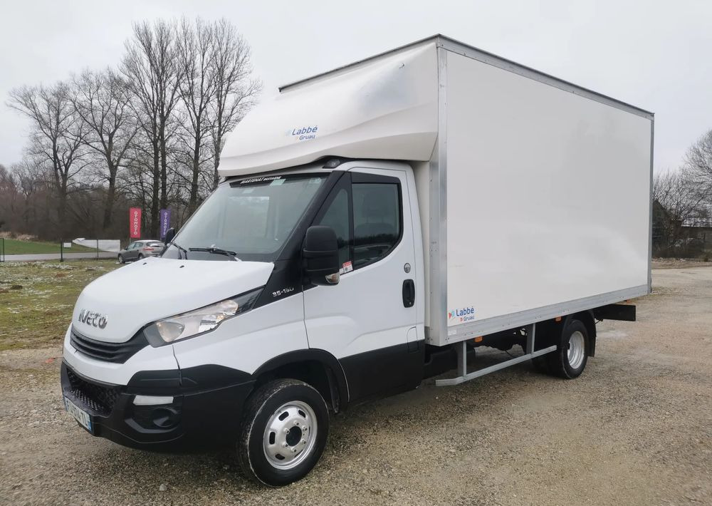 Iveco 3.0-150KM Daily 35C15 Kontener długi rama 35-150 kiper Klimatyzacja długi rozstaw - Малотоннажный фургон: фото 2 Iveco 3.0-150KM Daily 35C15 Kontener długi rama 35-150 kiper Klimatyzacja długi rozstaw - Малотоннажный фургон: фото 2