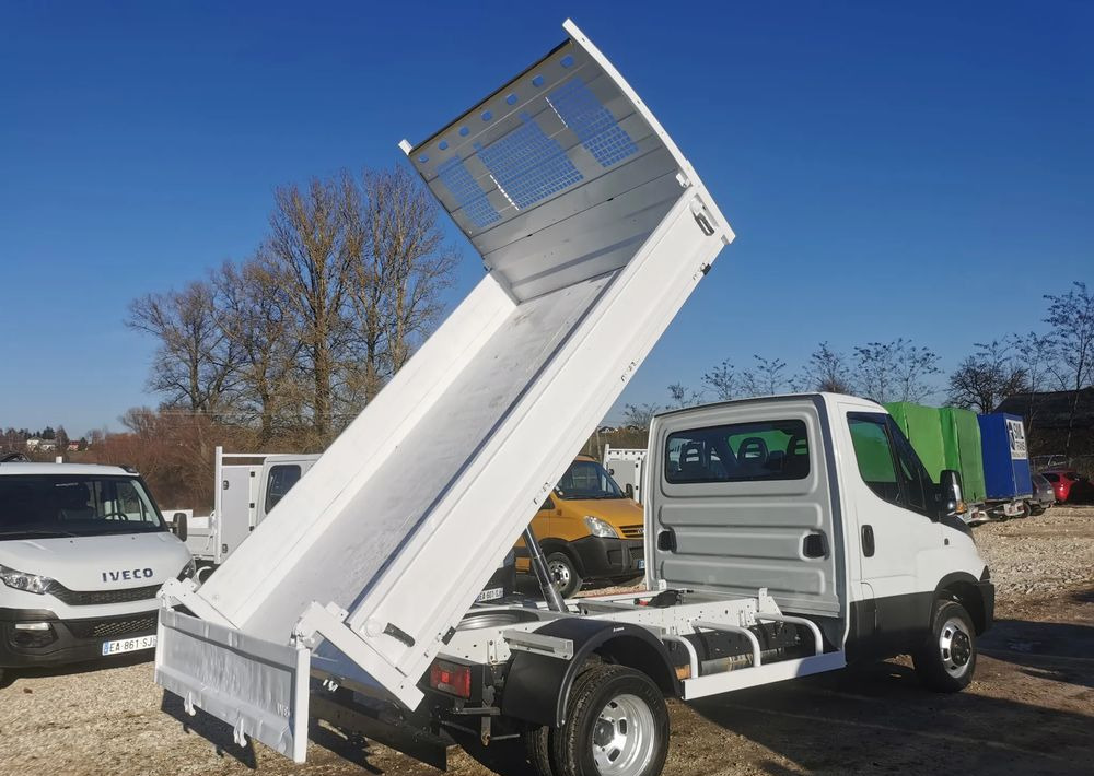 Iveco Daily 3.0-150KM Wywrotka blizniak 35-150 Niski przebieg kiper do 3,5t - Малотоннажный самосвал: фото 3 Iveco Daily 3.0-150KM Wywrotka blizniak 35-150 Niski przebieg kiper do 3,5t - Малотоннажный самосвал: фото 3