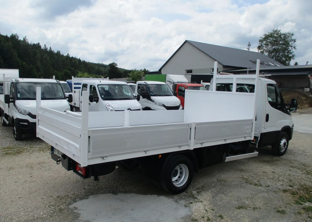 Iveco Daily 3.0 na bliźniaku 70C18 skrzynia, laweta, rama, HDS, 70-180 kiper - Грузовик бортовой/ Платформа: фото 4 Iveco Daily 3.0 na bliźniaku 70C18 skrzynia, laweta, rama, HDS, 70-180 kiper - Грузовик бортовой/ Платформа: фото 4