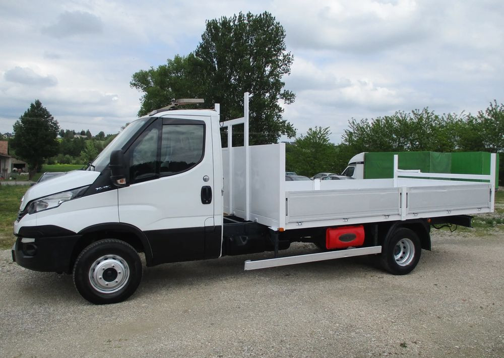 Iveco Daily 3.0 na bliźniaku 70C18 skrzynia, laweta, rama, HDS, 70-180 kiper - Грузовик бортовой/ Платформа: фото 1 Iveco Daily 3.0 na bliźniaku 70C18 skrzynia, laweta, rama, HDS, 70-180 kiper - Грузовик бортовой/ Платформа: фото 1