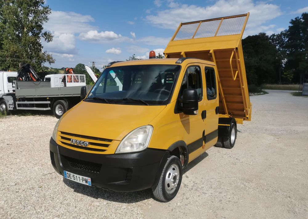 Iveco Daily 35C12 Brygadówka wywrotka Dubel hak kiper doka 35C13 - Малотоннажный самосвал: фото 1 Iveco Daily 35C12 Brygadówka wywrotka Dubel hak kiper doka 35C13 - Малотоннажный самосвал: фото 1