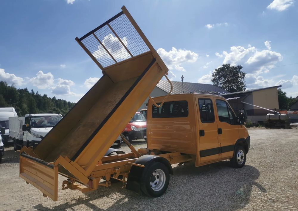 Iveco Daily 35C12 Brygadówka wywrotka Dubel hak kiper doka 35C13 - Малотоннажный самосвал: фото 5 Iveco Daily 35C12 Brygadówka wywrotka Dubel hak kiper doka 35C13 - Малотоннажный самосвал: фото 5