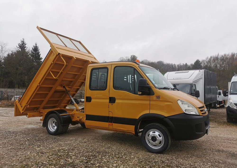 Iveco Daily 35C12 Brygadówka wywrotka Dubel hak kiper doka 35C13 - Малотоннажный самосвал: фото 4 Iveco Daily 35C12 Brygadówka wywrotka Dubel hak kiper doka 35C13 - Малотоннажный самосвал: фото 4