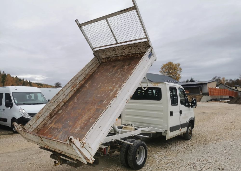 Iveco Daily 35C15 Brygadówka 3.0 - 150KM wywrotka Klimatyzacja Dubel hak kiper doka - Малотоннажный самосвал: фото 3 Iveco Daily 35C15 Brygadówka 3.0 - 150KM wywrotka Klimatyzacja Dubel hak kiper doka - Малотоннажный самосвал: фото 3