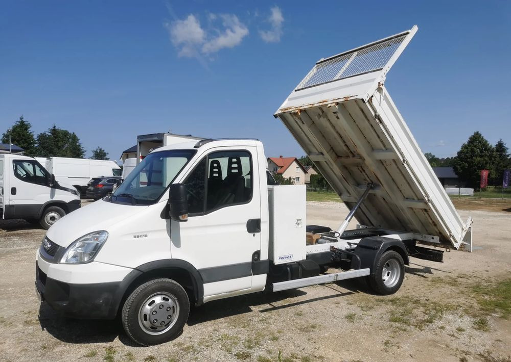 Iveco Daily 35C15 Kiper 3.0 - 150KM wywrotka Hak Bliźniak blokada mostu Klima - Малотоннажный самосвал: фото 1 Iveco Daily 35C15 Kiper 3.0 - 150KM wywrotka Hak Bliźniak blokada mostu Klima - Малотоннажный самосвал: фото 1
