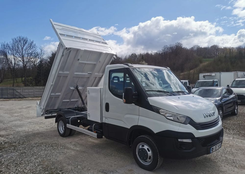 Iveco Daily 35C15 Kiper wywrotka 3.0 -150KM Hak Bliźniak klimatyzacja sprowadzony - Малотоннажный самосвал: фото 3 Iveco Daily 35C15 Kiper wywrotka 3.0 -150KM Hak Bliźniak klimatyzacja sprowadzony - Малотоннажный самосвал: фото 3