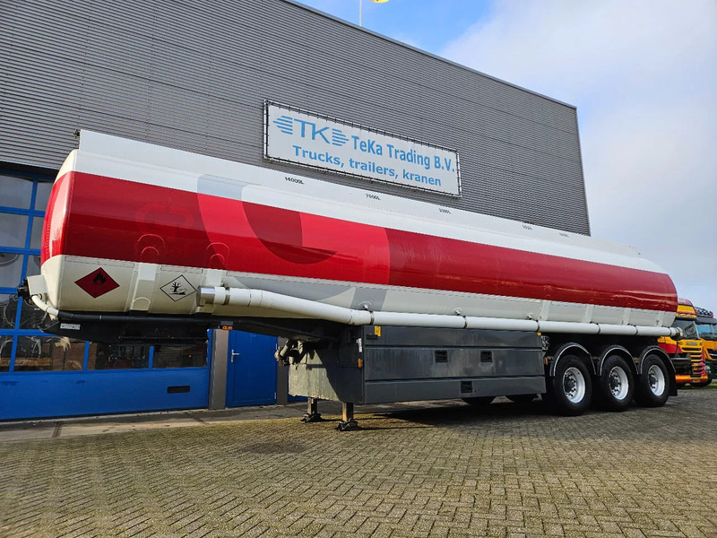 LAG O-3-43 01 47.500 L 5 Compartimenten Digitale meters disc brakes - Полуприцеп-цистерна: фото 2 LAG O-3-43 01 47.500 L 5 Compartimenten Digitale meters disc brakes - Полуприцеп-цистерна: фото 2