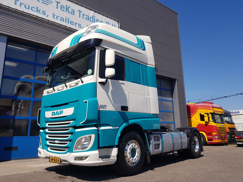 DAF XF 460 ADR EX/II, EX/III, FL,OX and AT Leather Int. Night Airco - Тягач: фото 1 DAF XF 460 ADR EX/II, EX/III, FL,OX and AT Leather Int. Night Airco - Тягач: фото 1