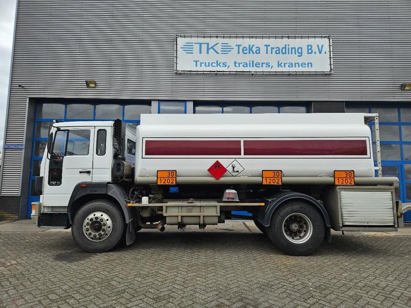 Volvo F S7 18 HOBUR 14.800 Liter 3 Compartments Steel Manual - Грузовик-цистерна: фото 4 Volvo F S7 18 HOBUR 14.800 Liter 3 Compartments Steel Manual - Грузовик-цистерна: фото 4