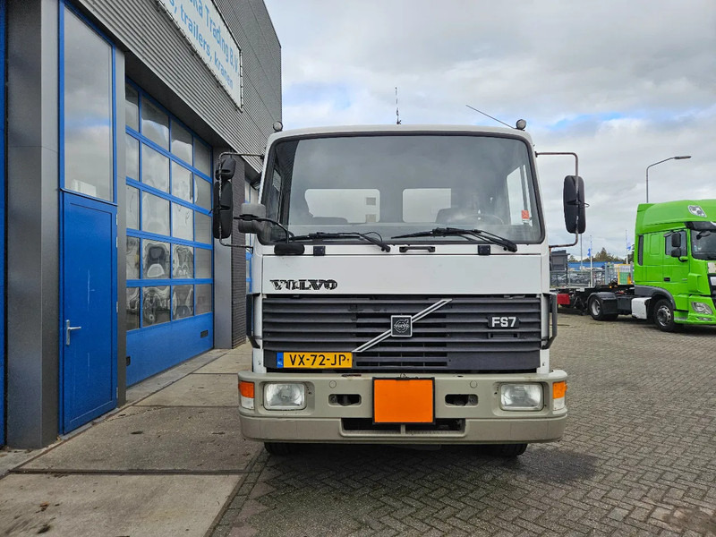 Volvo F S7 18 HOBUR 14.800 Liter 3 Compartments Steel Manual - Грузовик-цистерна: фото 3 Volvo F S7 18 HOBUR 14.800 Liter 3 Compartments Steel Manual - Грузовик-цистерна: фото 3