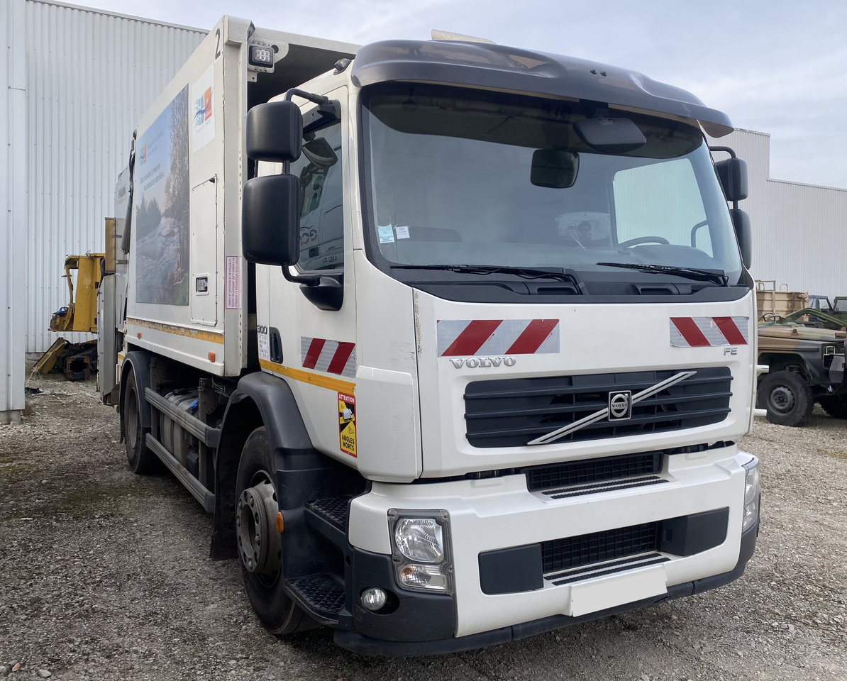 Volvo FE300 FAUN Müllwagen Garbage 2-Kammern Eu5 Top Zustand - Мусоровоз: фото 2 Volvo FE300 FAUN Müllwagen Garbage 2-Kammern Eu5 Top Zustand - Мусоровоз: фото 2