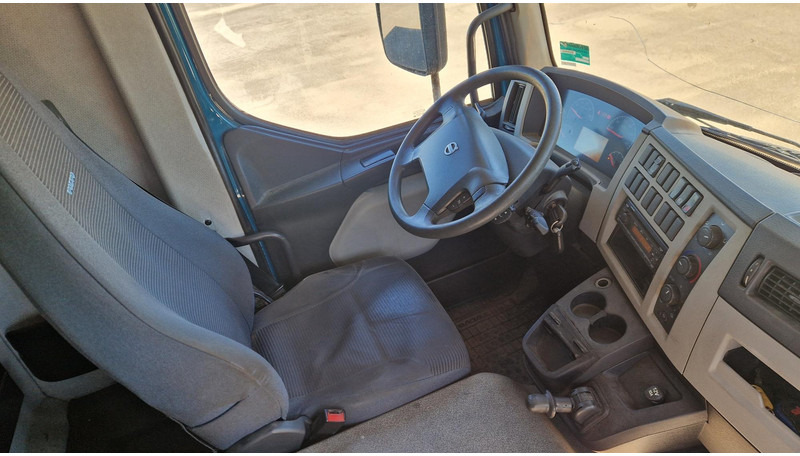 Грузовик с закрытым кузовом Volvo FL260 4X2: фото 11