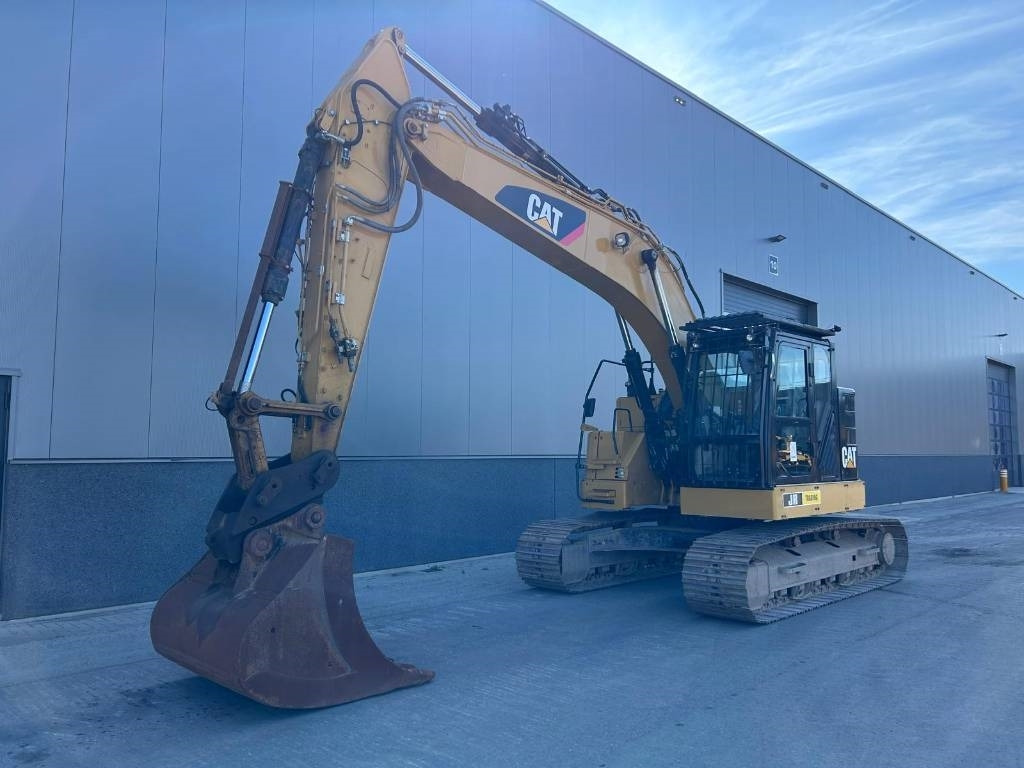 CAT 325 FL CR - Гусеничный экскаватор: фото 2 CAT 325 FL CR - Гусеничный экскаватор: фото 2