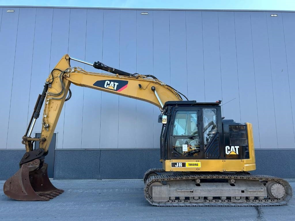 CAT 325 FL CR - Гусеничный экскаватор: фото 1 CAT 325 FL CR - Гусеничный экскаватор: фото 1