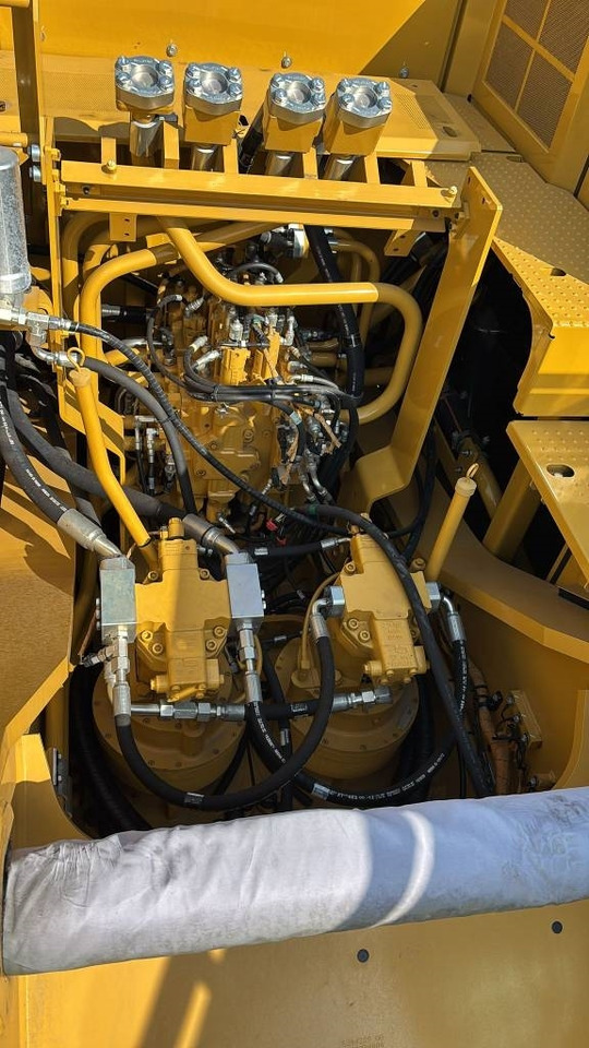 Гусеничный экскаватор CAT 374: фото 10 Гусеничный экскаватор CAT 374: фото 10