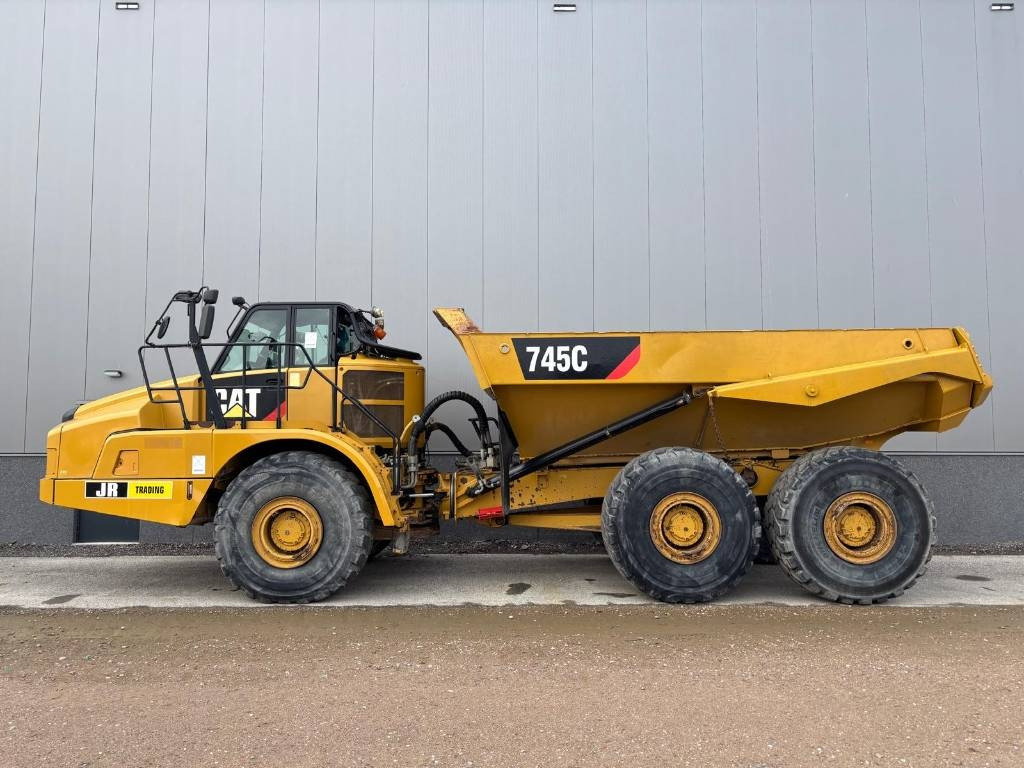 CAT 745 C - Сочленённый самосвал: фото 1 CAT 745 C - Сочленённый самосвал: фото 1