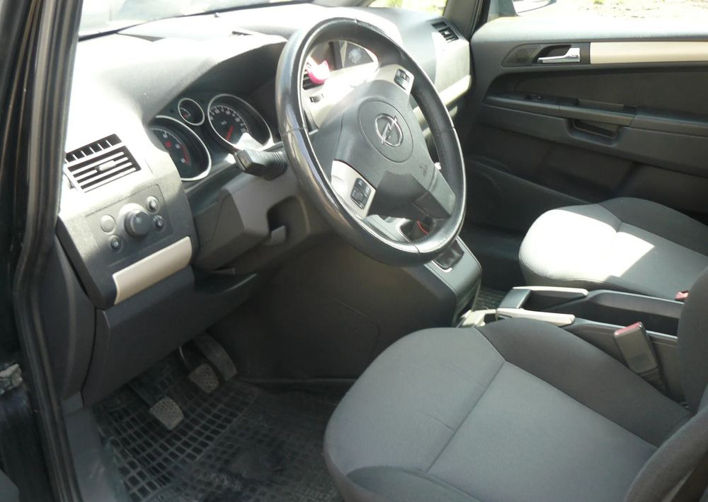 Opel Zafira 1.9 CDTI Cosmo - Внедорожник: фото 5 Opel Zafira 1.9 CDTI Cosmo - Внедорожник: фото 5