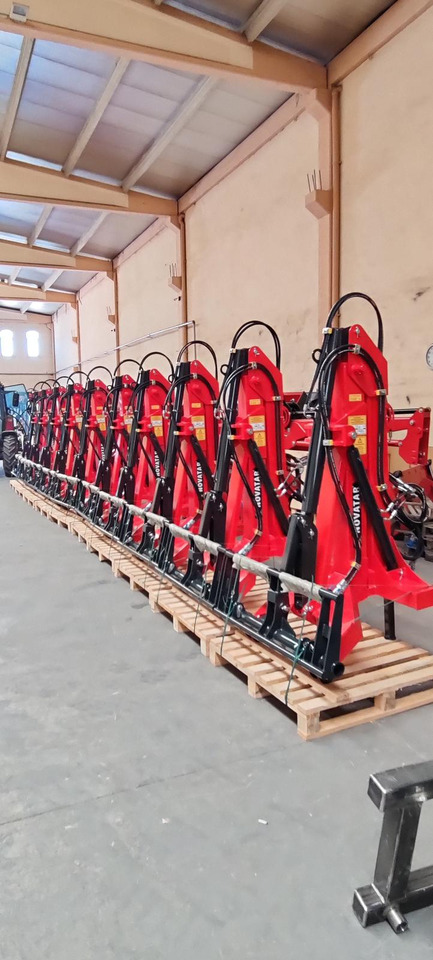 Novatar Tractor Rear Loader - Трактор: фото 3 Novatar Tractor Rear Loader - Трактор: фото 3