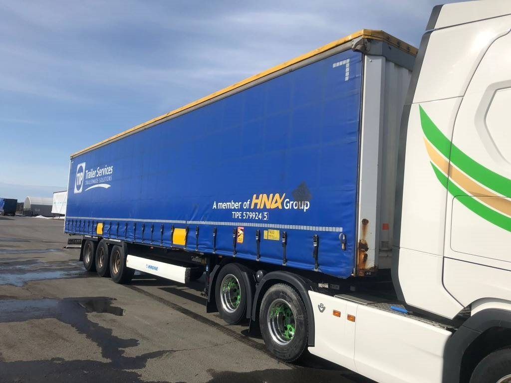 Krone vyökapelli, tolppataskut, ok kuntoinen vaunu - Тентованный полуприцеп: фото 3 Krone vyökapelli, tolppataskut, ok kuntoinen vaunu - Тентованный полуприцеп: фото 3