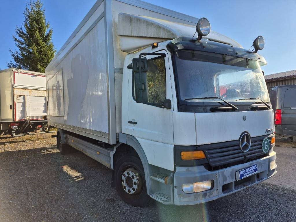 Mercedes-Benz Atego 1223 umpikori+pl nostin  - Грузовик с закрытым кузовом: фото 2 Mercedes-Benz Atego 1223 umpikori+pl nostin  - Грузовик с закрытым кузовом: фото 2