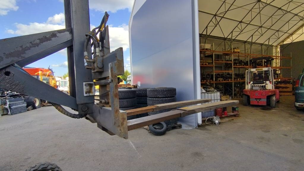 Moffett M4 25.4 ajoneuvotrukki - Мобильный вилочный погрузчик: фото 3 Moffett M4 25.4 ajoneuvotrukki - Мобильный вилочный погрузчик: фото 3