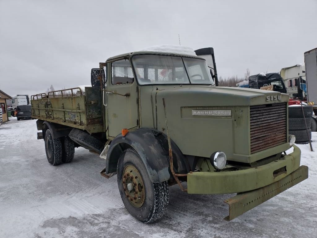 Sisu Karhu rahtilava ja ulosotto - Грузовик бортовой/ Платформа: фото 1 Sisu Karhu rahtilava ja ulosotto - Грузовик бортовой/ Платформа: фото 1