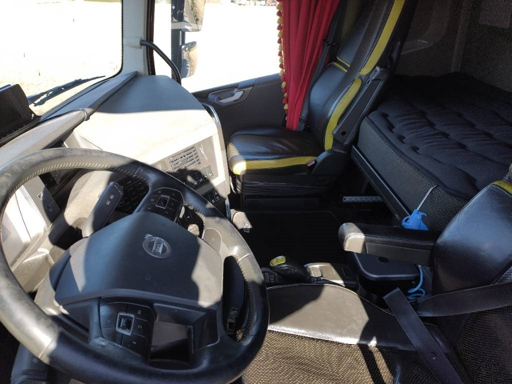 Volvo FH750 8x4 alusta  в лизинг Volvo FH750 8x4 alusta: фото 6