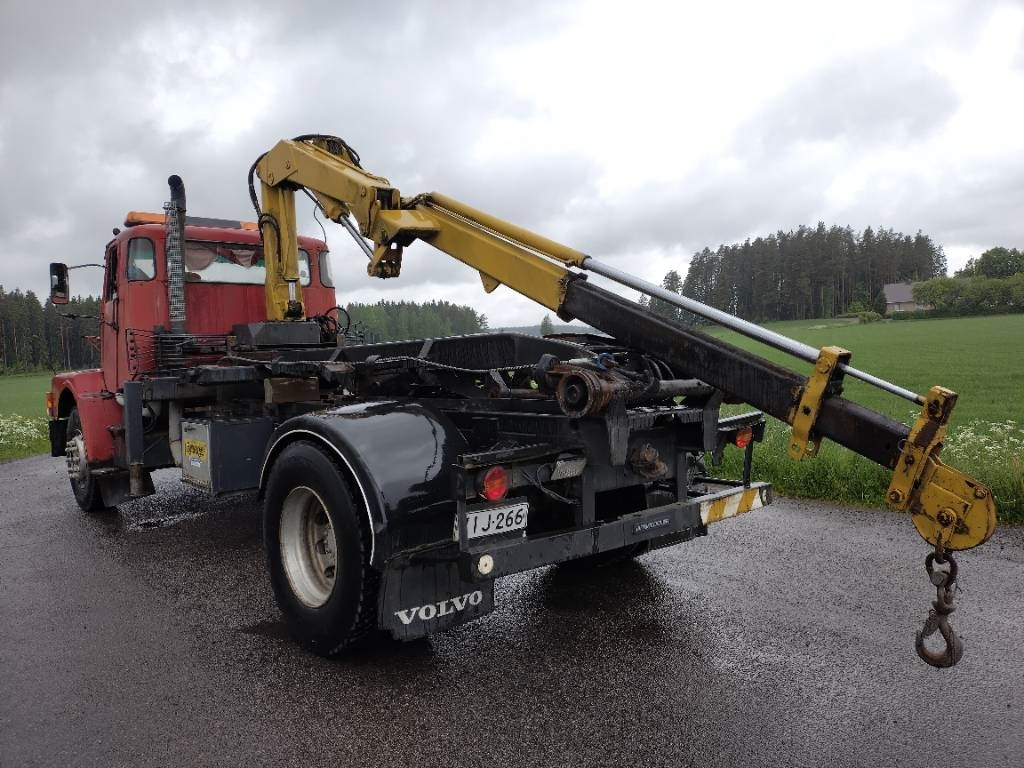 Volvo N7 Tico nosturi ja vl-laite,280tkm!! - Портальный бункеровоз: фото 4 Volvo N7 Tico nosturi ja vl-laite,280tkm!! - Портальный бункеровоз: фото 4