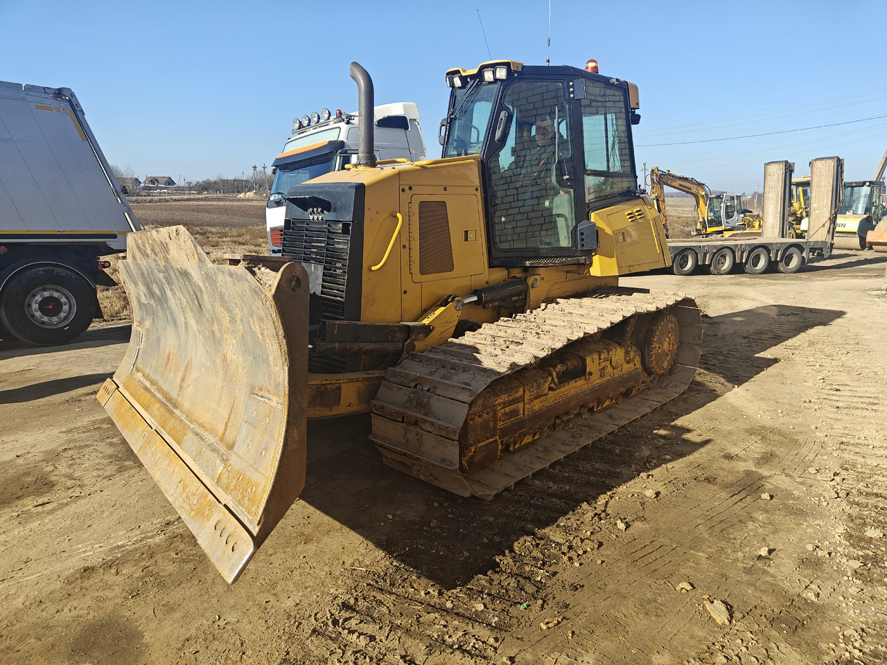CATERPILLAR D6K2 LGP - Бульдозер: фото 2 CATERPILLAR D6K2 LGP - Бульдозер: фото 2