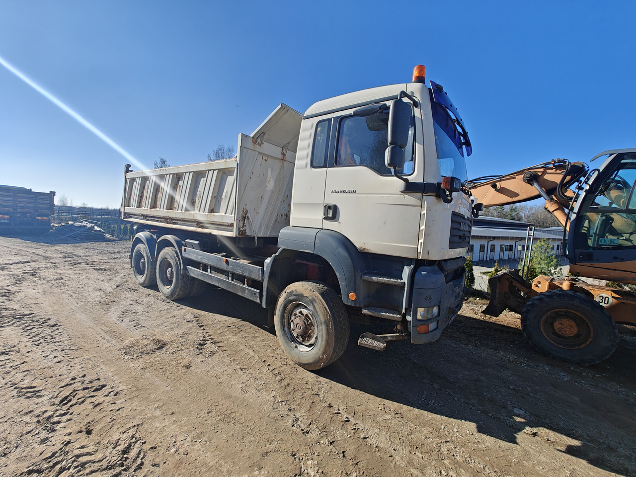 Самосвал MAN TGA 26.410: фото 1